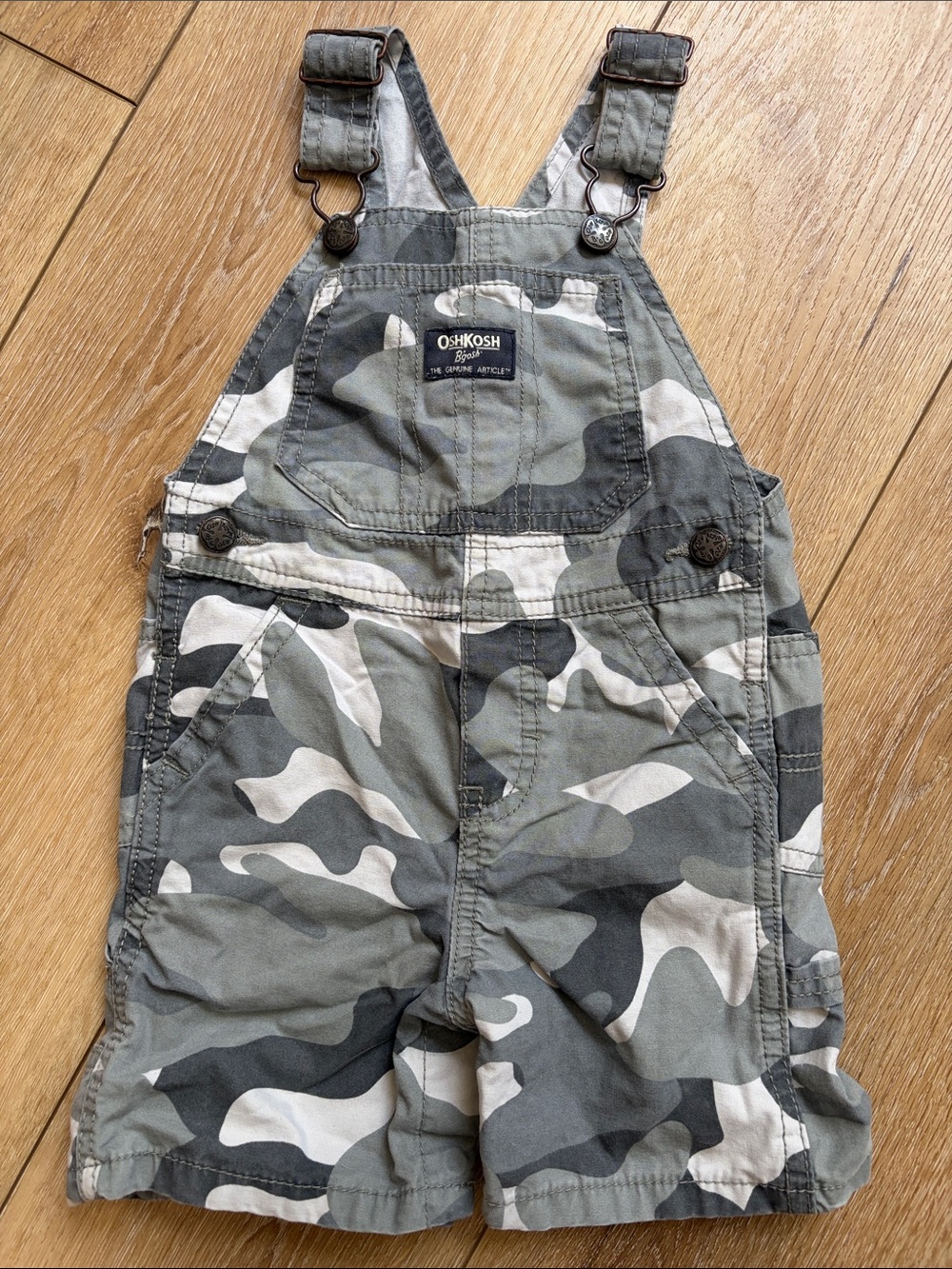 Oshkosh B'Gosh Boy's Bib Shortalls Sz 18 Months Camouflage